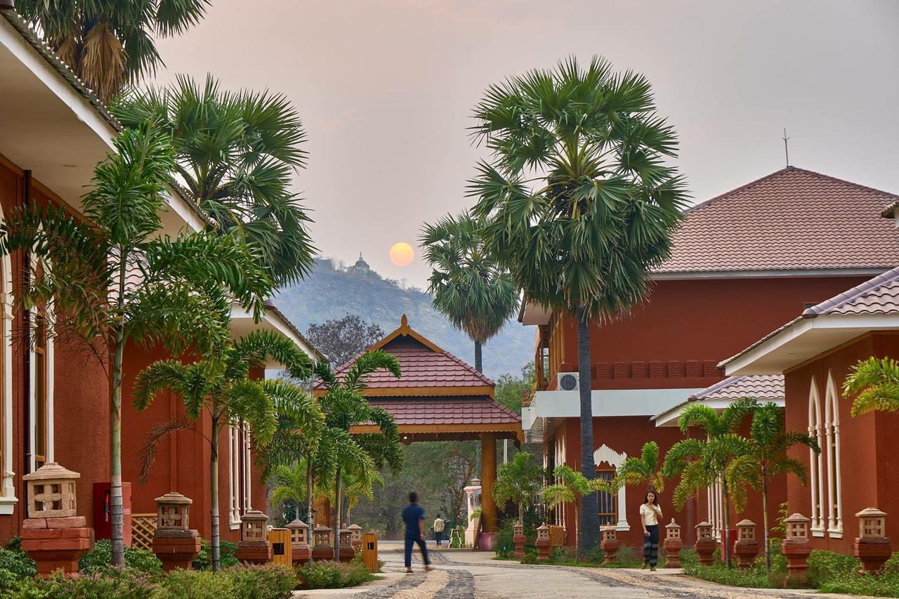 Westay @ Bagan Lotus Hotel Exterior foto
