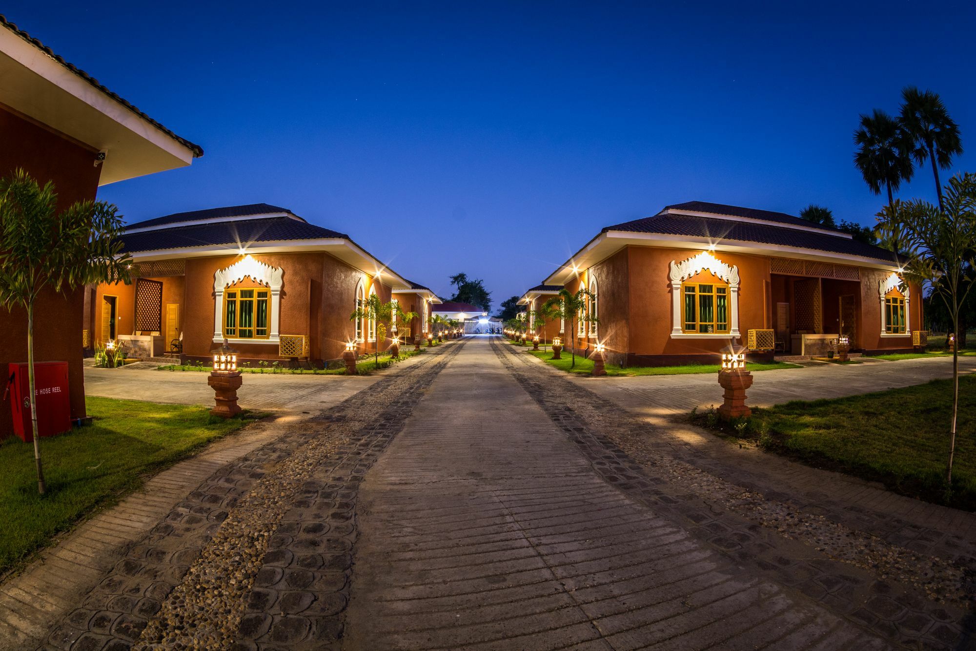 Westay @ Bagan Lotus Hotel Exterior foto