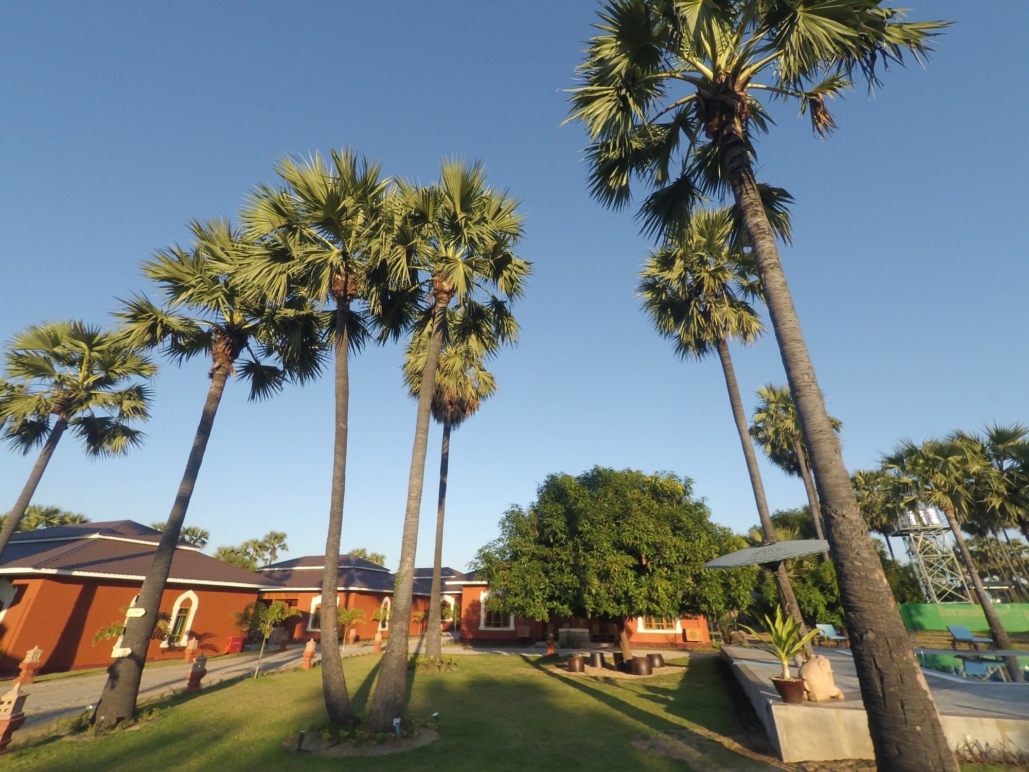 Westay @ Bagan Lotus Hotel Exterior foto
